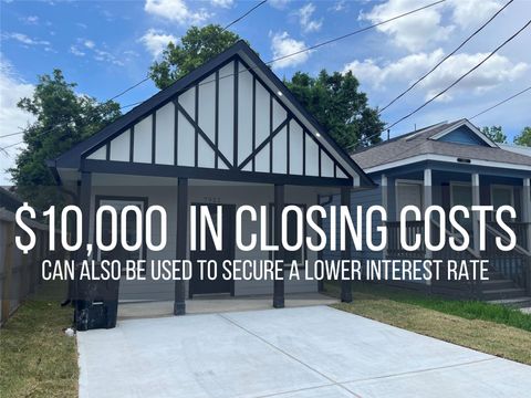 Photo of 7921 Virgil Street, Houston, TX 77088 (MLS # 77369381) Photo of 7921 Virgil Street, Houston, TX 77088 (MLS # 77369381)