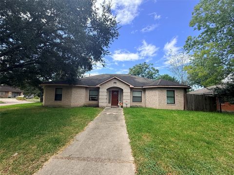 Photo of 12514 Safeguard Street, Houston, TX 77047 (MLS # 87700462)
