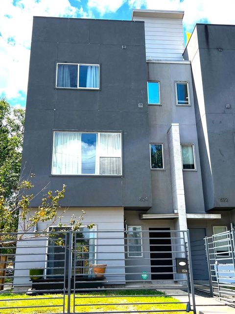 Photo of 1524 Blodgett Street, Houston, TX 77004 (MLS # 49150423)