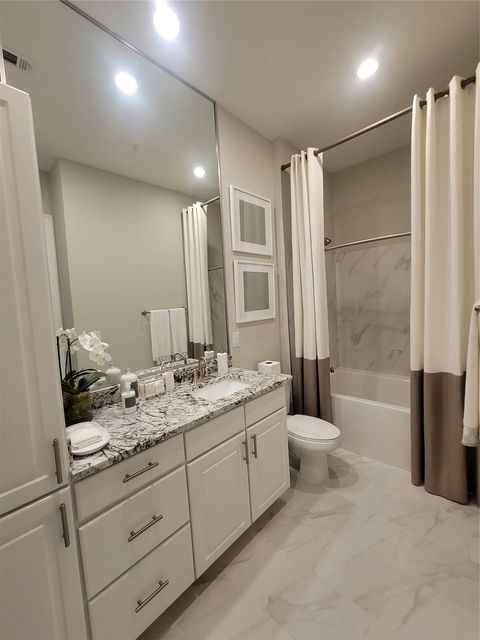 Photo of 2111 Austin Street #341, Houston, TX 77002 (MLS # 14917882)