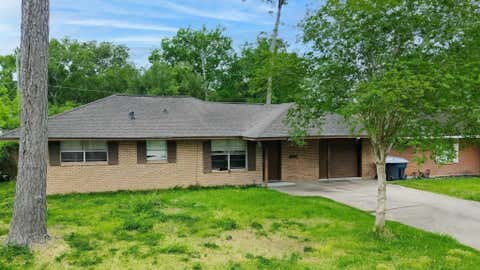 Photo of 2814 Woodlawn Street, Dickinson, TX 77539 (MLS # 57938904)
