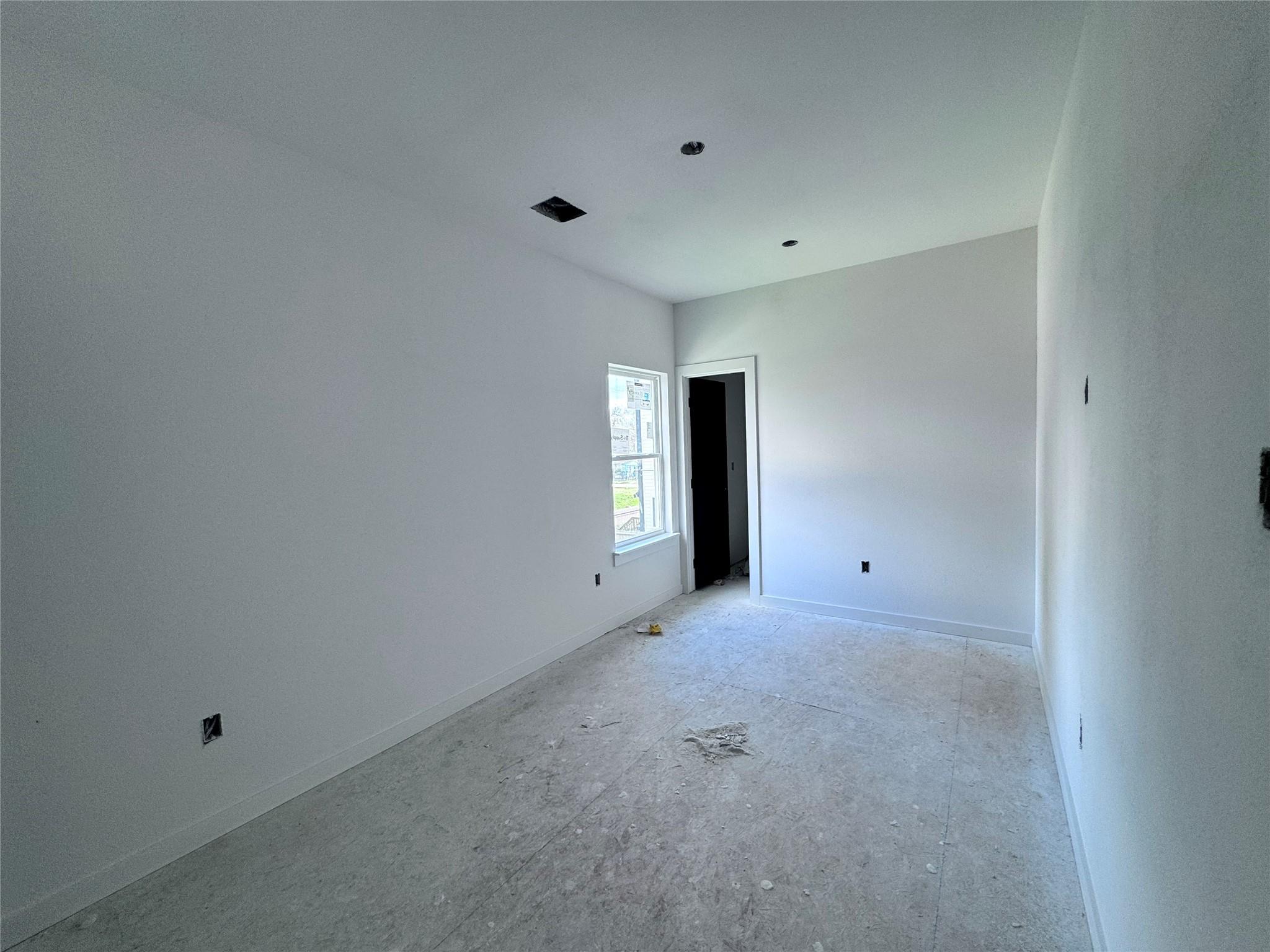 232 E 38th Street