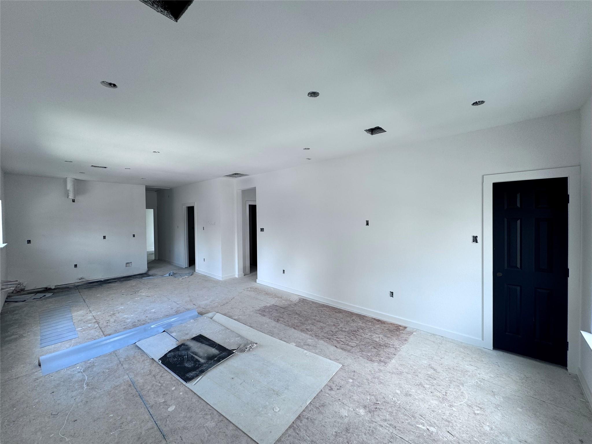 232 E 38th Street