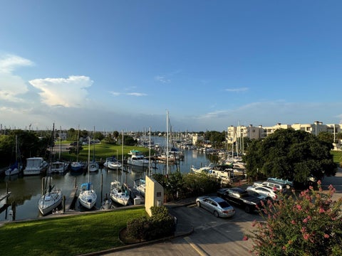 Photo of 1306 Marina Bay Drive #209C, Clear Lake Shores, TX 77565 (MLS # 16808540)