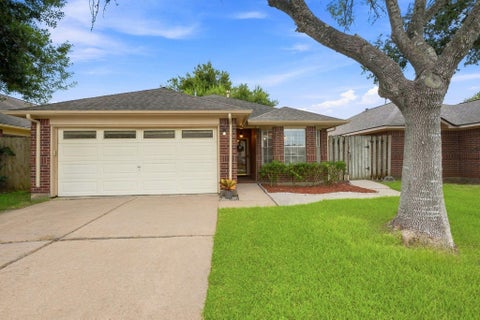 Photo of 8105 Aspen Street, Texas City, TX 77591 (MLS # 84367866)