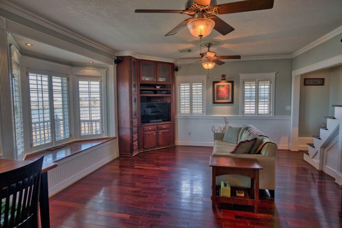 203 Francis Cove