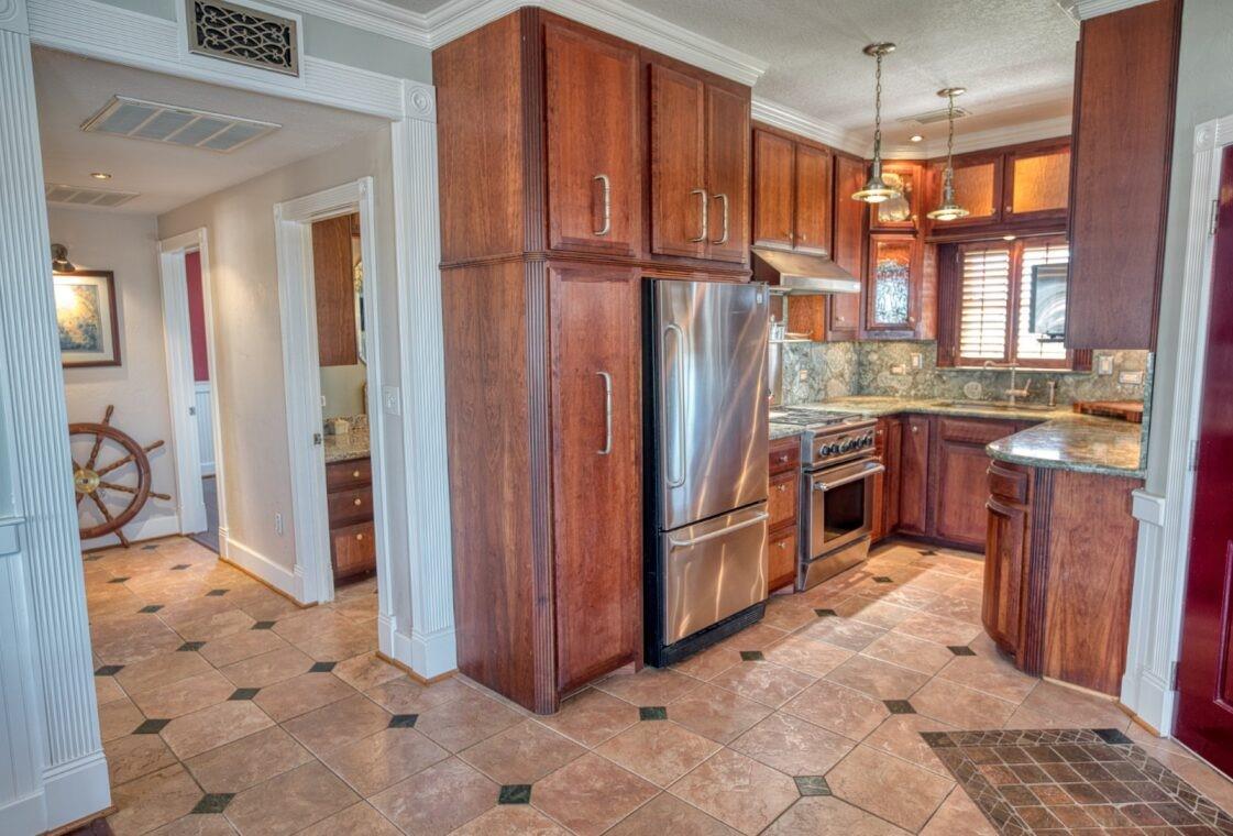 203 Francis Cove