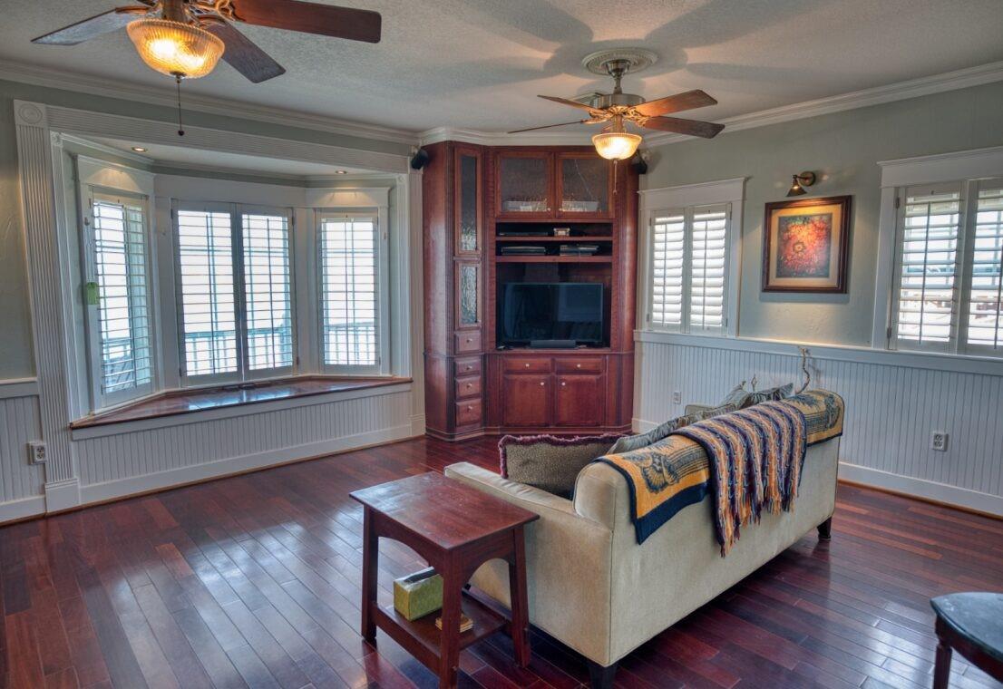 203 Francis Cove