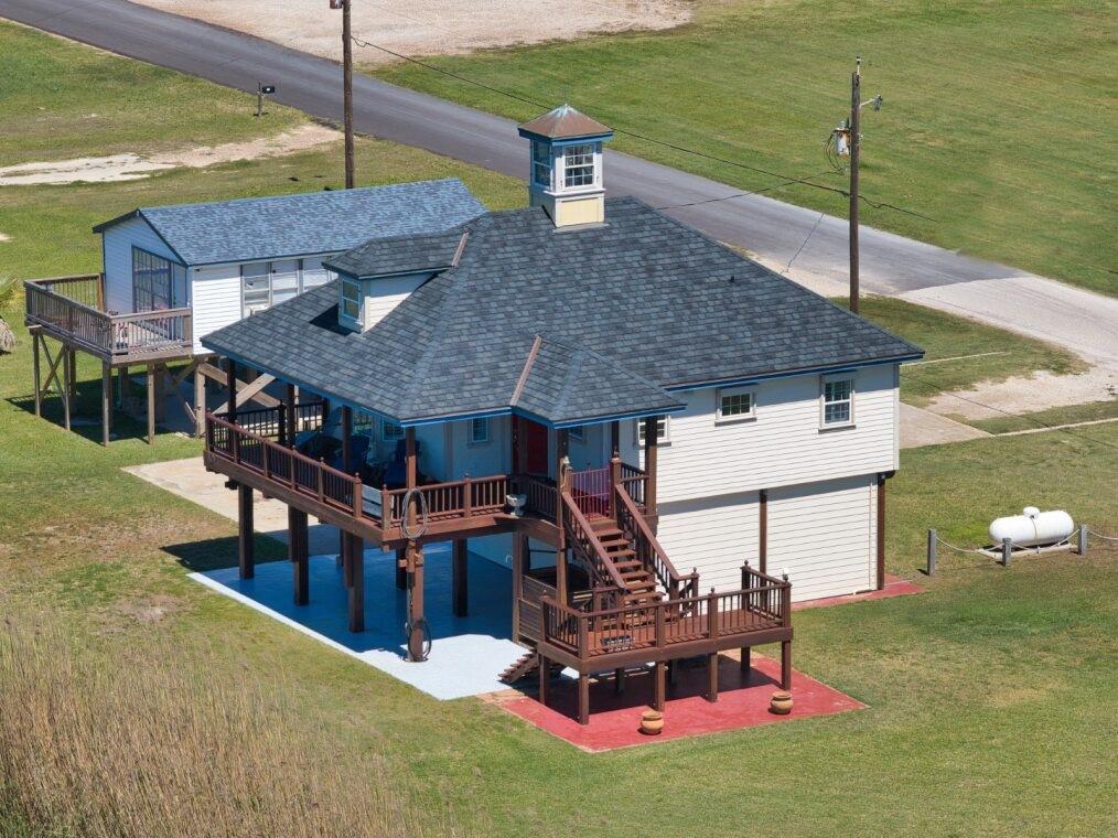 203 Francis Cove