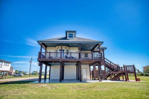 203 Francis Cove Surfside Beach TX 77541
