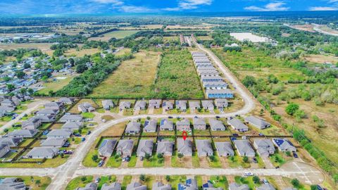 Photo of 985 Lake View Circle W, Brookshire, TX 77423 (MLS # 92878596)