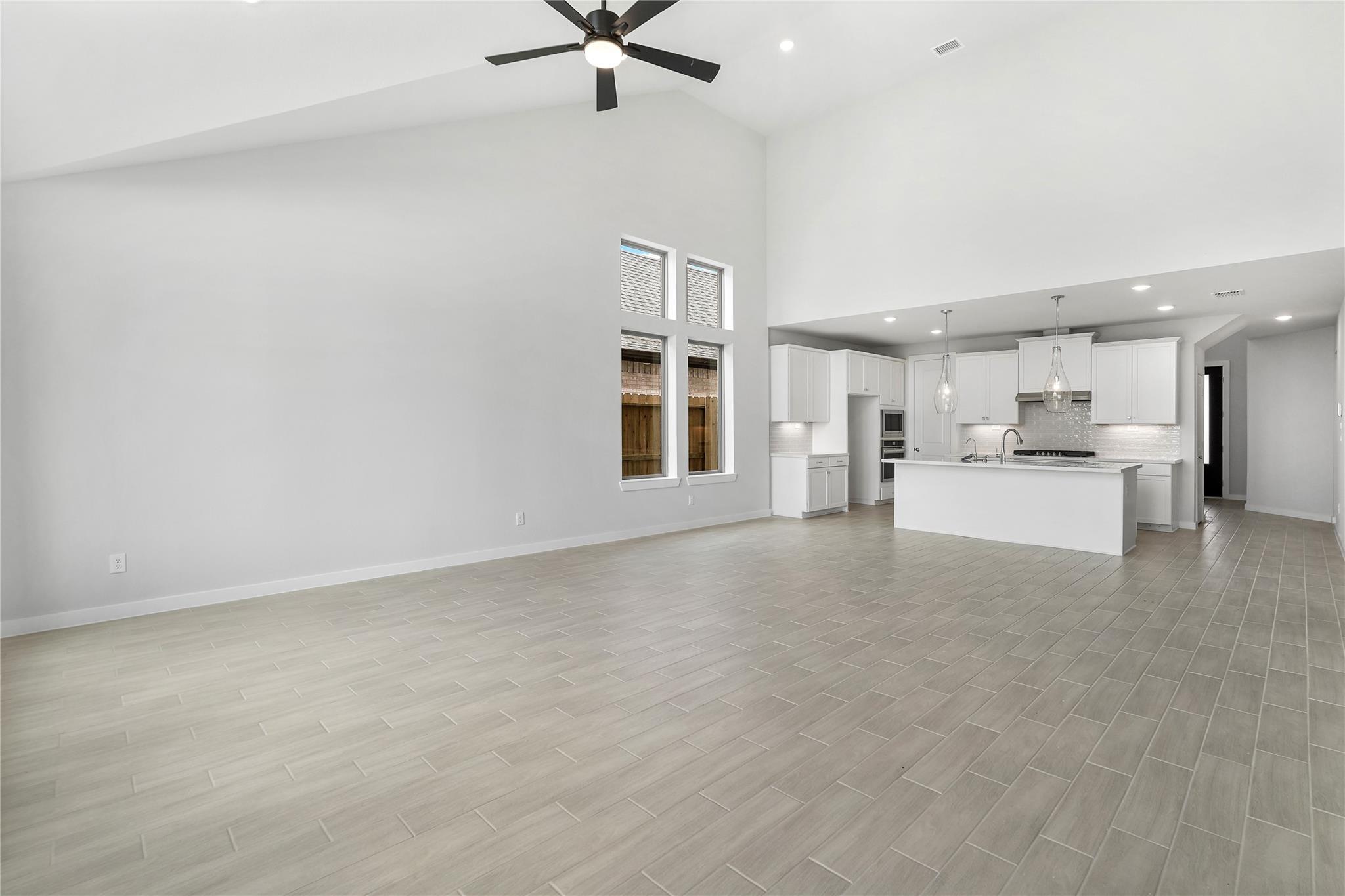 17327 Blissful Block