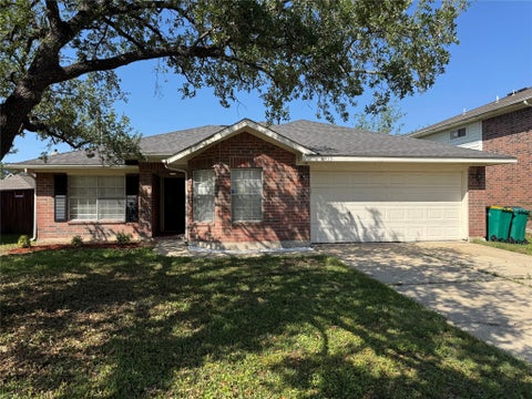 Photo of 12435 Chalmette Street, Houston, TX 77015 (MLS # 12711445)
