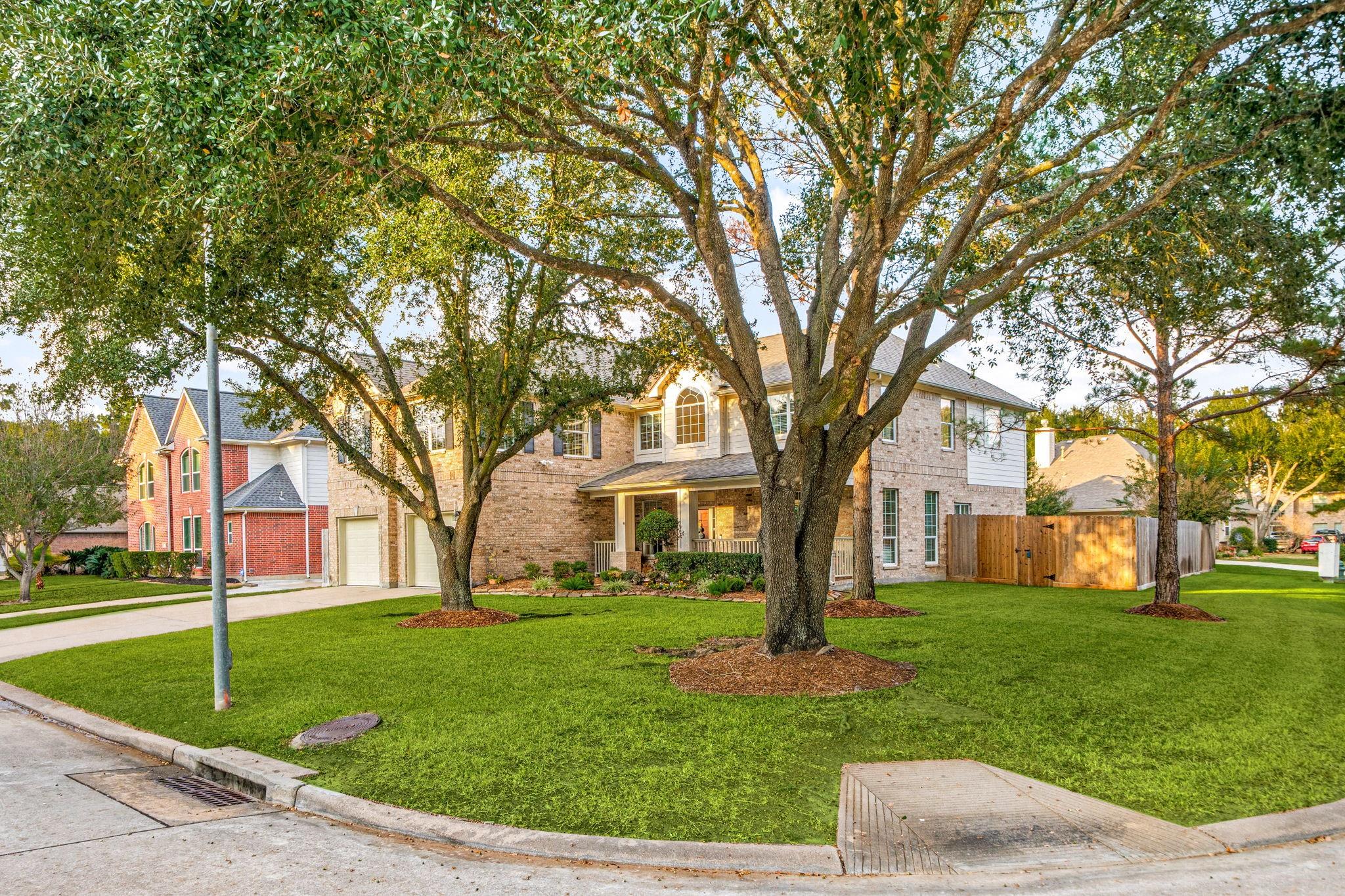 12202 Lakewood Glen Court