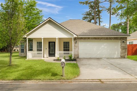 Photo of 14874 Cygnus Court, Willis, TX 77318 (MLS # 86556645)