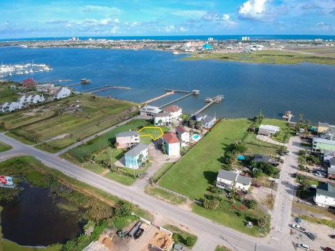 Vacant Land For Sale - 1014 Lillian Lane<br/> Galveston, TX 77554