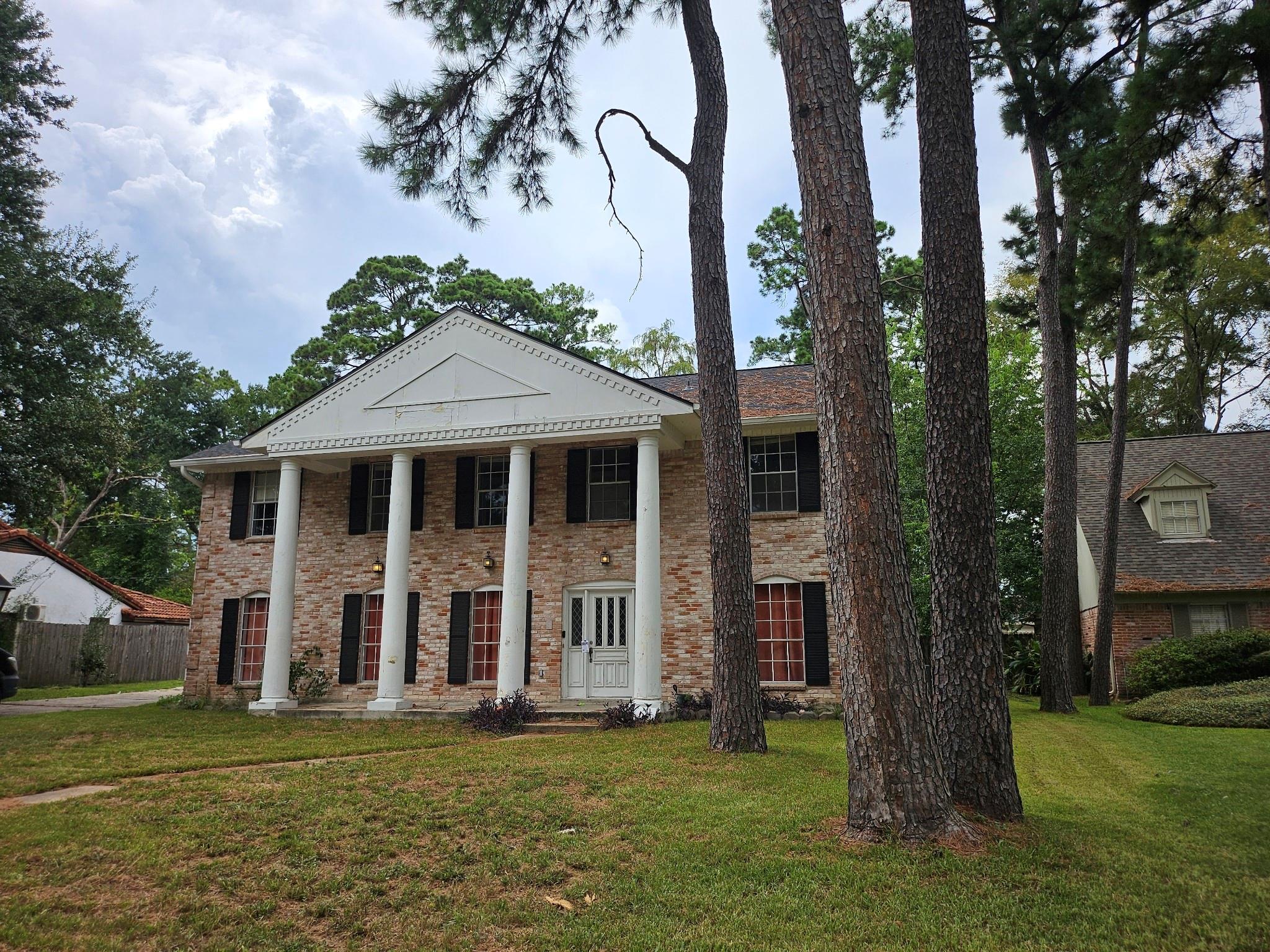 7914 Twining Oaks Lane