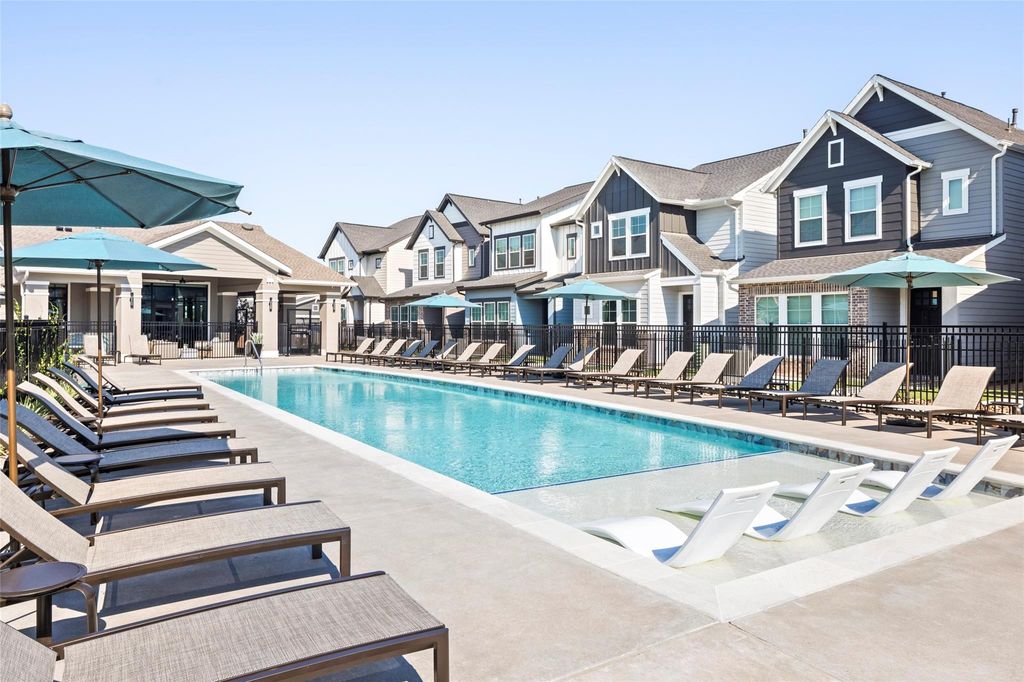 Photo of 5300 Berkeley Knoll Circle #256, Richmond, TX 77407 (MLS # 49133906)