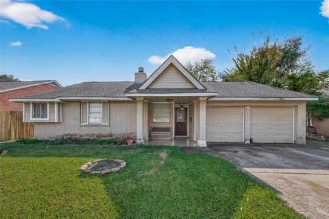 Photo of 11303 Riderwood Drive, Houston, TX 77099 (MLS # 77801133)