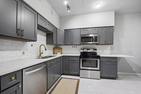 Photo of 1510 Prairie Grove Drive, Houston, TX 77077 (MLS # 26101864)