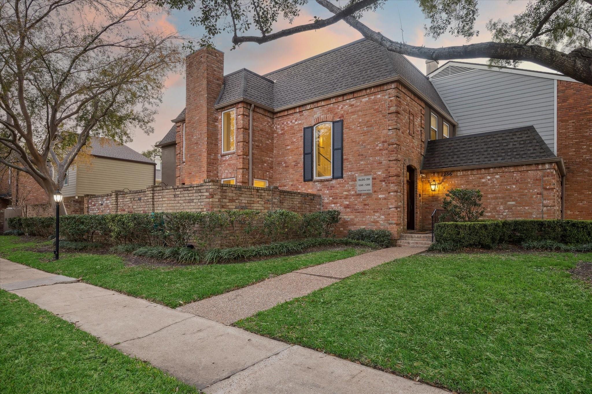 1266 Fountain View Drive 174
