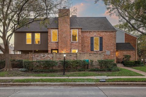 Photo of 1266 Fountain View Drive #174, Houston, TX 77057 (MLS # 54097670)
