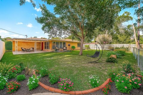 Photo of 921 Roberts Street, Wharton, TX 77437 (MLS # 33480345)