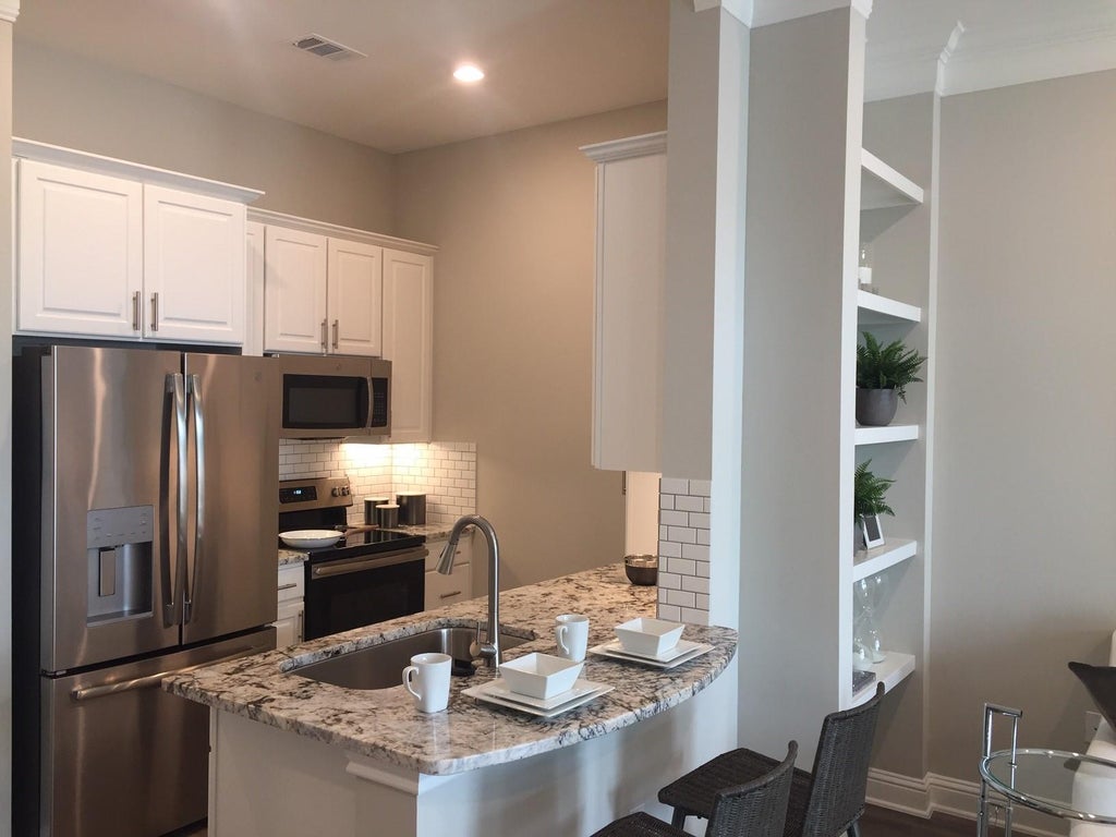Photo of 2111 Austin Street #234, Houston, TX 77002 (MLS # 67075098)