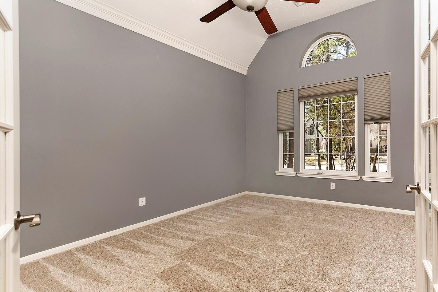 6 Thornbush Place