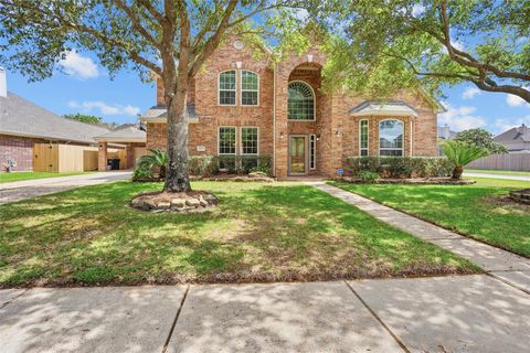 Photo of 3909 Conroe Lake Court, Pearland, TX 77581 (MLS # 18434412)