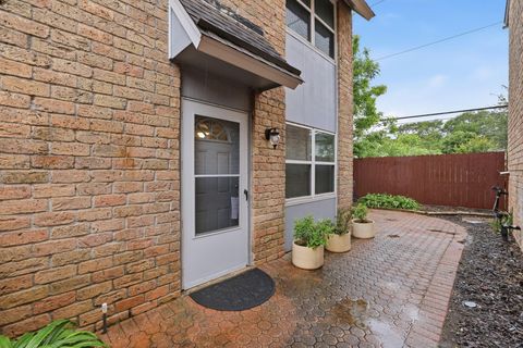 Photo of 1433 Cedar Post Lane #40, Houston, TX 77055 (MLS # 77744907)