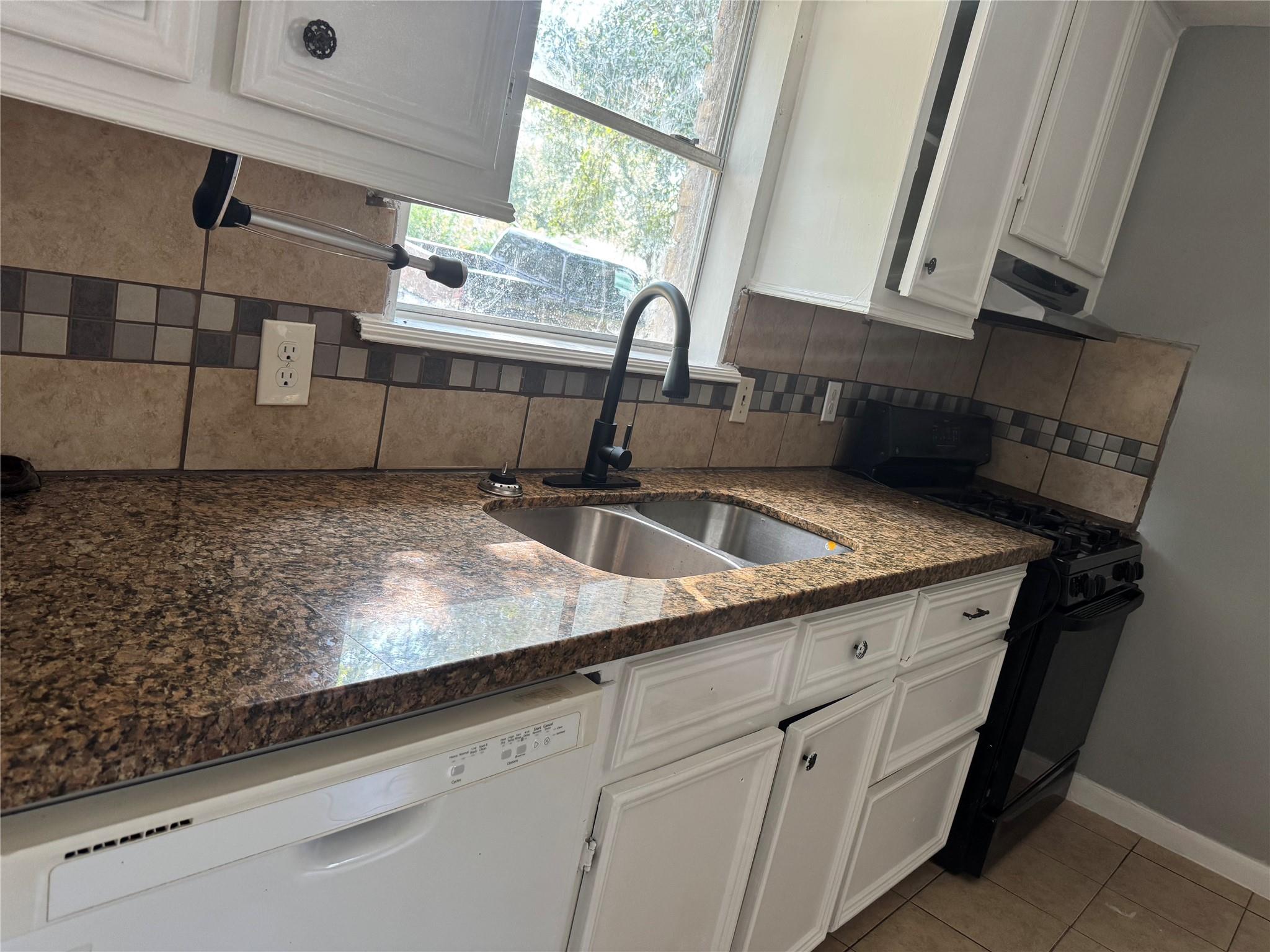 705 Palestine Street B