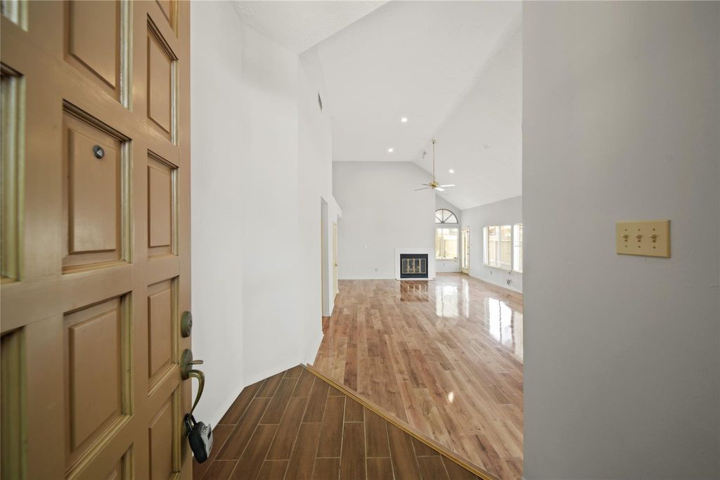 Photo of 2923 Plantation Wood Lane, Missouri City, TX 77459 (MLS # 69585587)