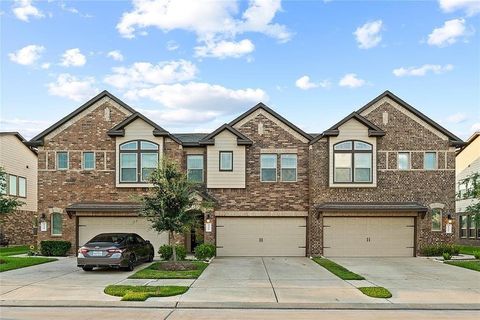 Photo of 1234 Willow Plains Lane, Rosenberg, TX 77471 (MLS # 84731123)