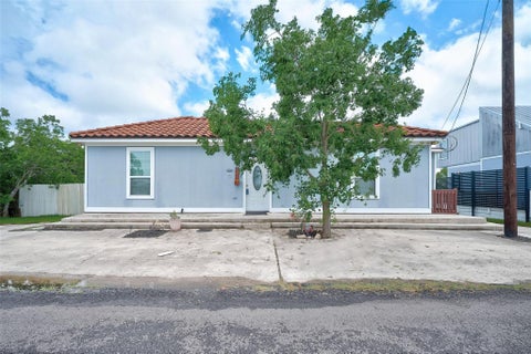Apartment For Sale - 2734 Avenue D<br/> Dickinson, TX 77539