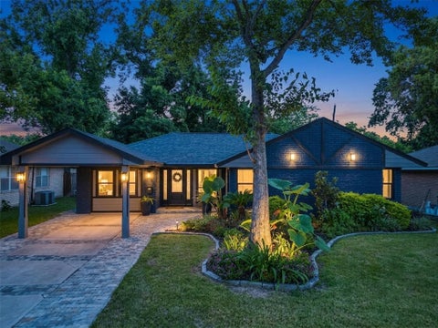 Photo of 5402 Libbey Lane, Houston, TX 77092 (MLS # 12021019)