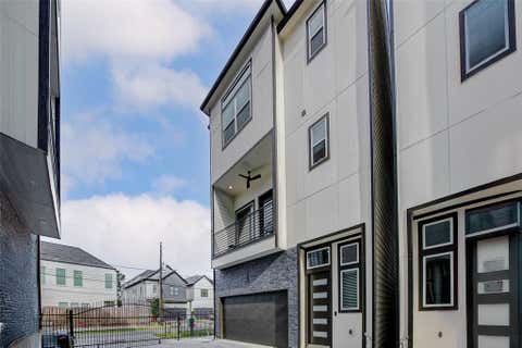 Photo of 1913 Hoskins Drive #J, Houston, TX 77080 (MLS # 80158177)
