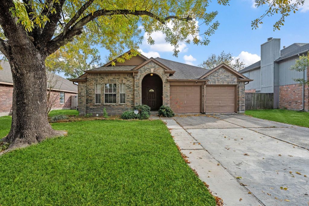 Photo of 18822 Yaupon Trail, Humble, TX 77346 (MLS # 25501180)