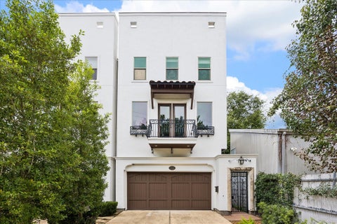 Photo of 415 Reinerman Street #B, Houston, TX 77007 (MLS # 33014401)