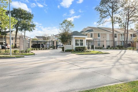 Photo of 2750 Holly Hall Street #1711, Houston, TX 77054 (MLS # 77486220)