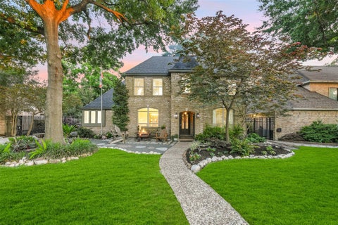 Homes For Sale - 3823 Elmcrest Drive<br/> Houston, TX 77088