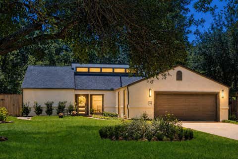 Photo of 46 N Autumnwood Way, The Woodlands, TX 77380 (MLS # 47451877)