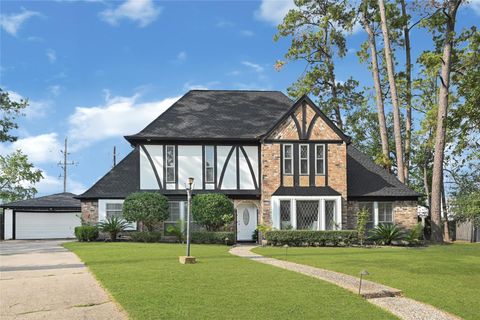 Photo of 5418 Old Lodge Drive, Houston, TX 77066 (MLS # 28200879)