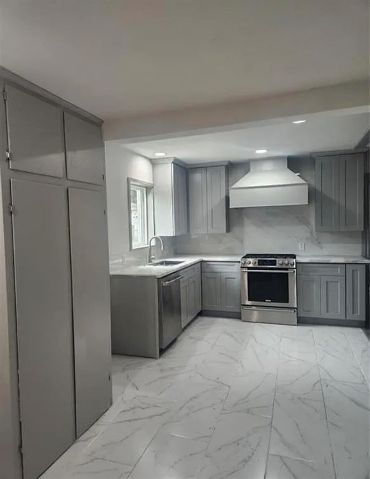 204 Center Street - Photo 4
