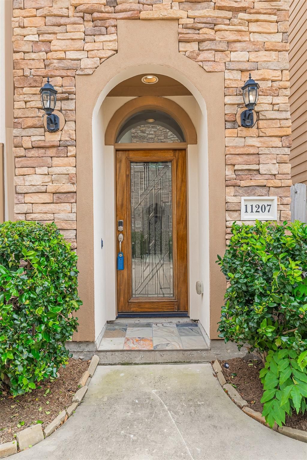 Photo of 11207 Tramonto Drive, Houston, TX 77042 (MLS # 60311367)