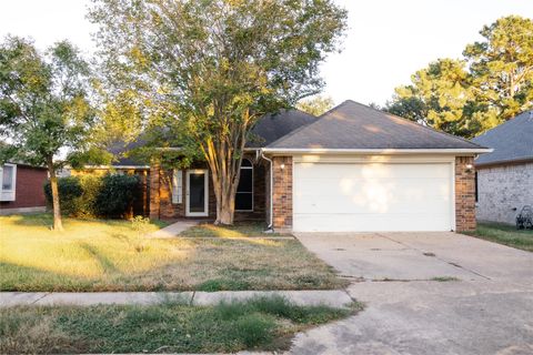 Photo of 11210 Fall Breeze Drive, Houston, TX 77064 (MLS # 34926737)