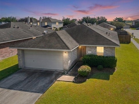 Photo of 8202 Greenleaf Street, Baytown, TX 77523 (MLS # 70829800)