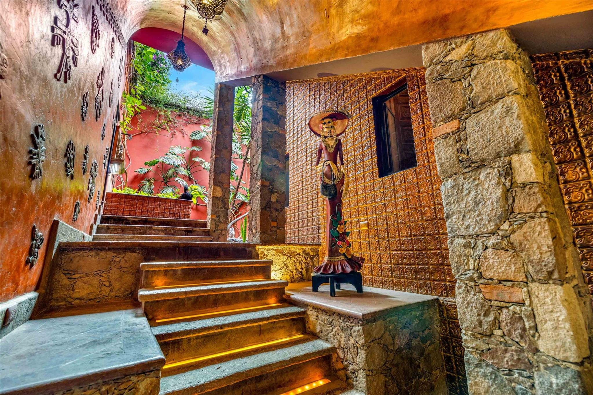 Tennessee 37700, Mexico, 5 Bedrooms Bedrooms, ,7 BathroomsBathrooms,Residential,Active,242672