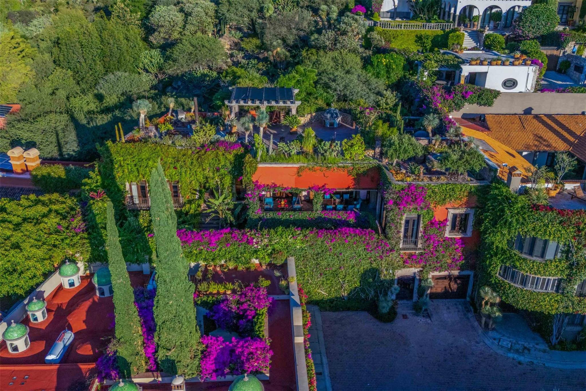 Tennessee 37700, Mexico, 5 Bedrooms Bedrooms, ,7 BathroomsBathrooms,Residential,Active,242672