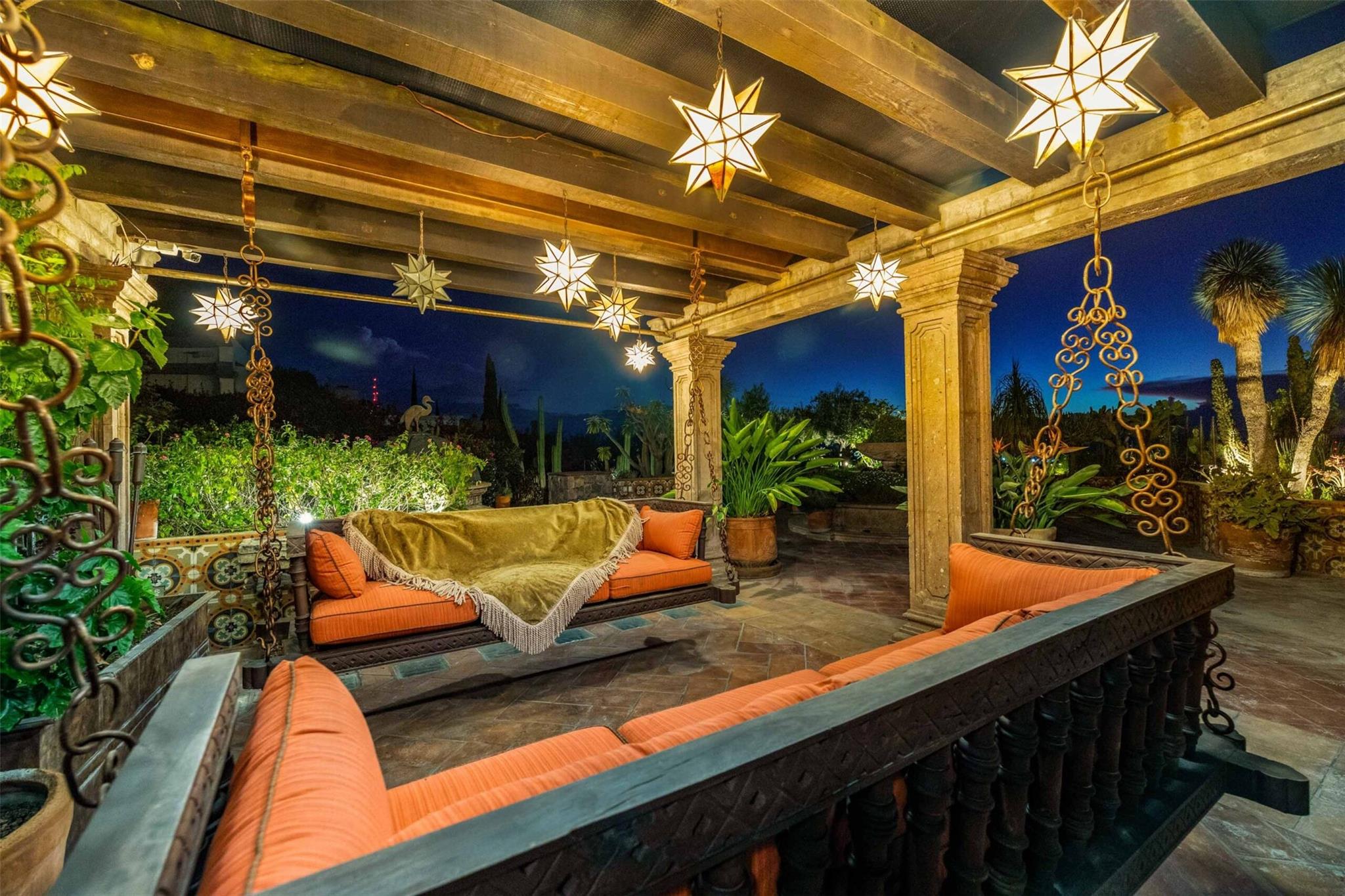 Tennessee 37700, Mexico, 5 Bedrooms Bedrooms, ,7 BathroomsBathrooms,Residential,Active,242672